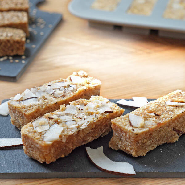 Rohkost-Rezept: Tropical Kokos Ananas Streifen – Gesunder und leckerer ...
