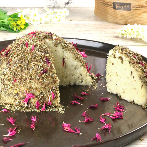 Brie aus Macadamias – Kräuter de Provence Style
