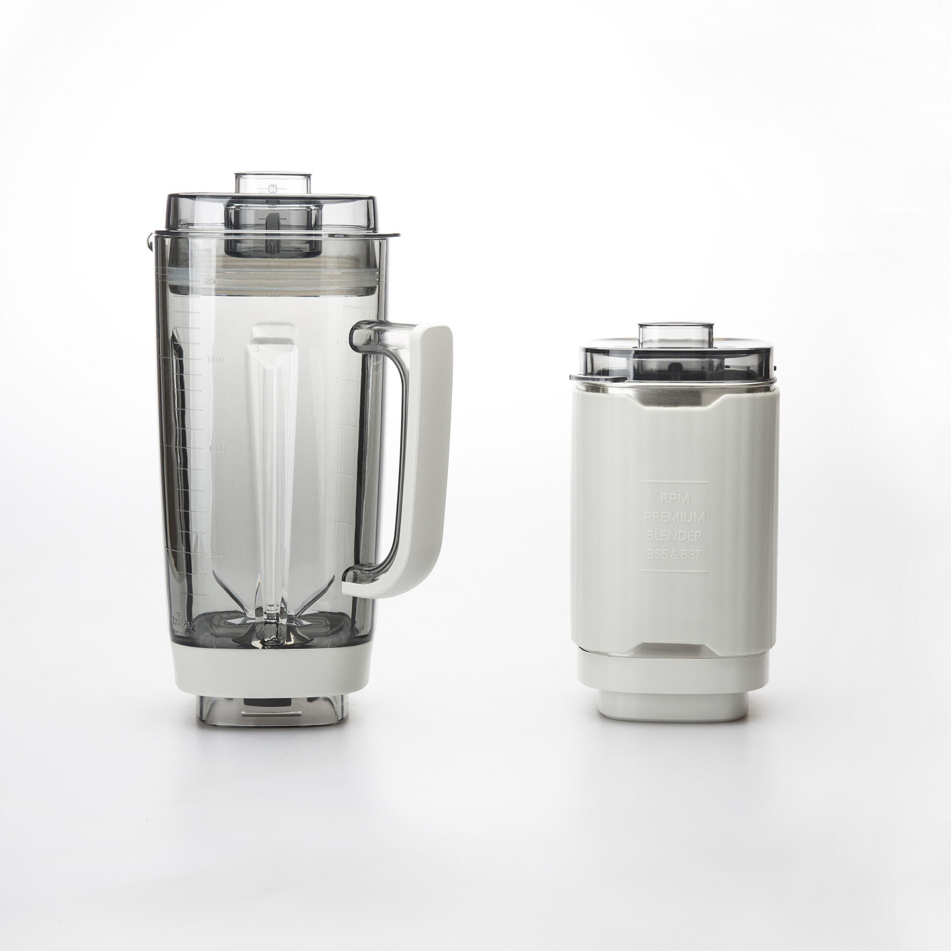 2L Mixbehälter und 1L Edelstahlbehälter des CI BS7 Power Blenders